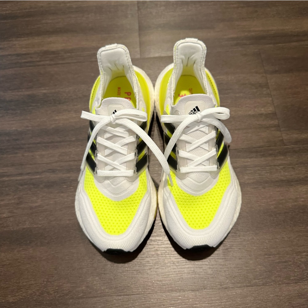 6.5 Adidas ultra boost